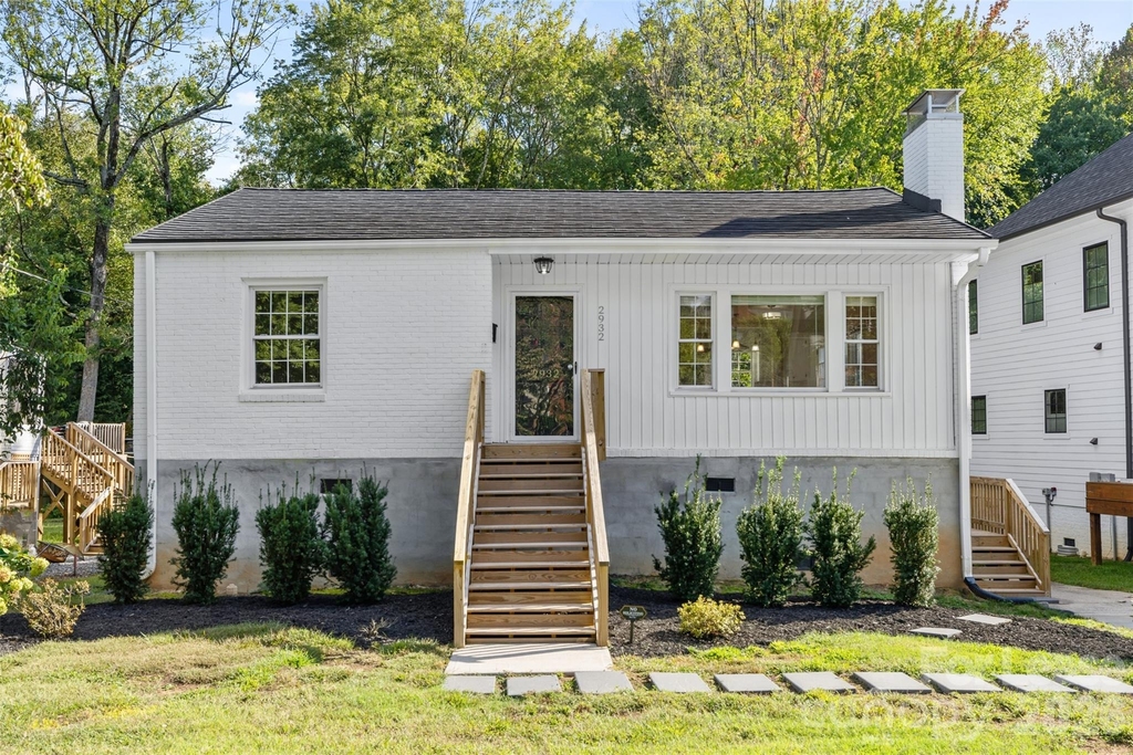 2932 Hanson Drive - Photo 0
