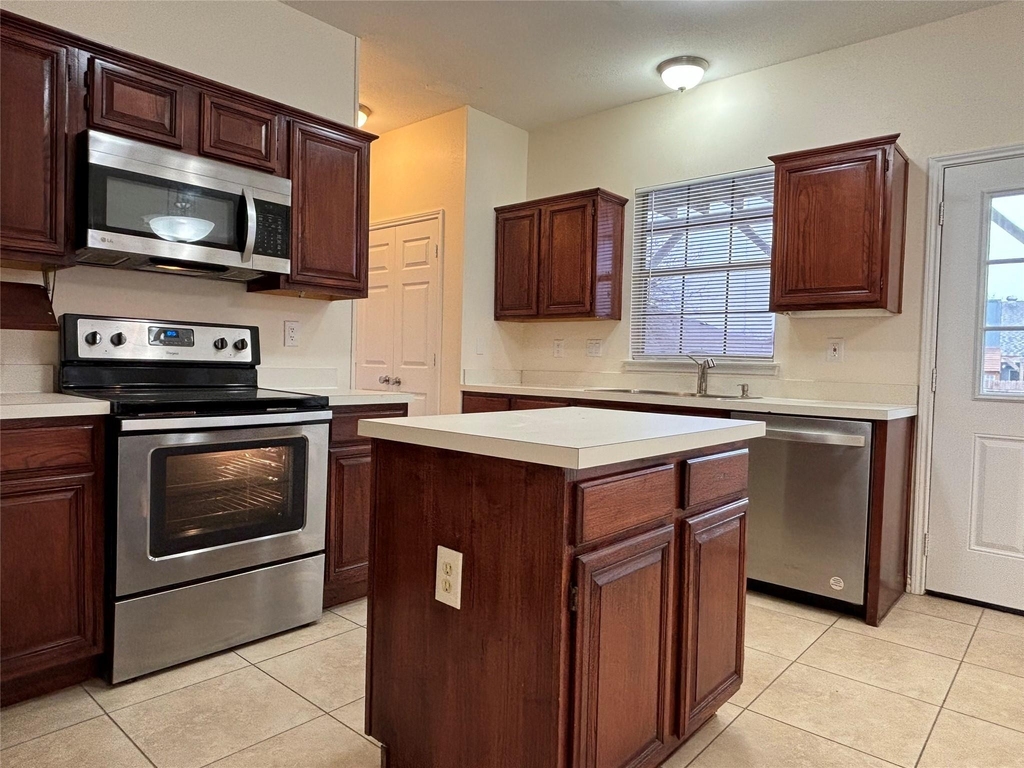 2713 Clovermeadow Drive - Photo 7