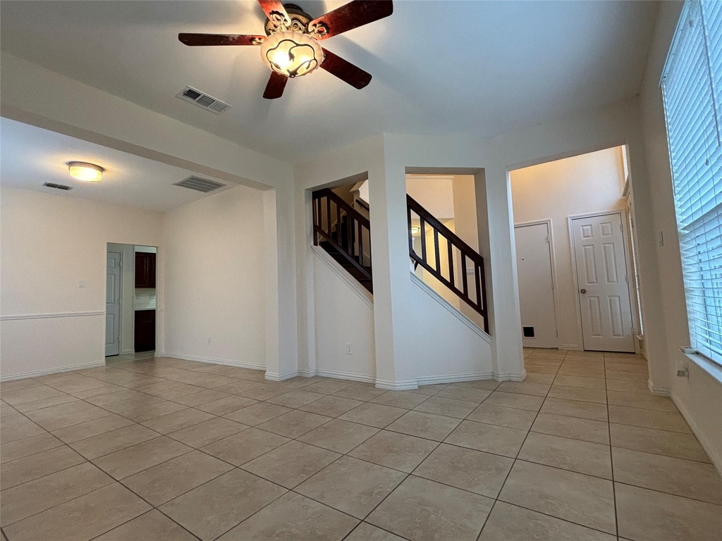 2713 Clovermeadow Drive - Photo 2