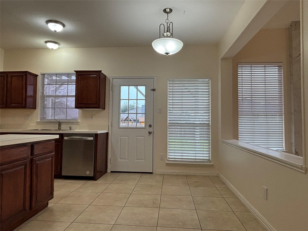 2713 Clovermeadow Drive - Photo 8