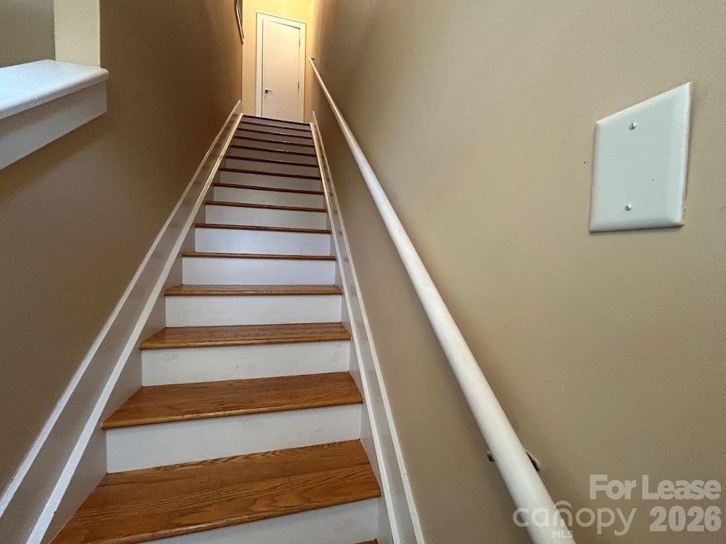 937 E 7th Street - Photo 11
