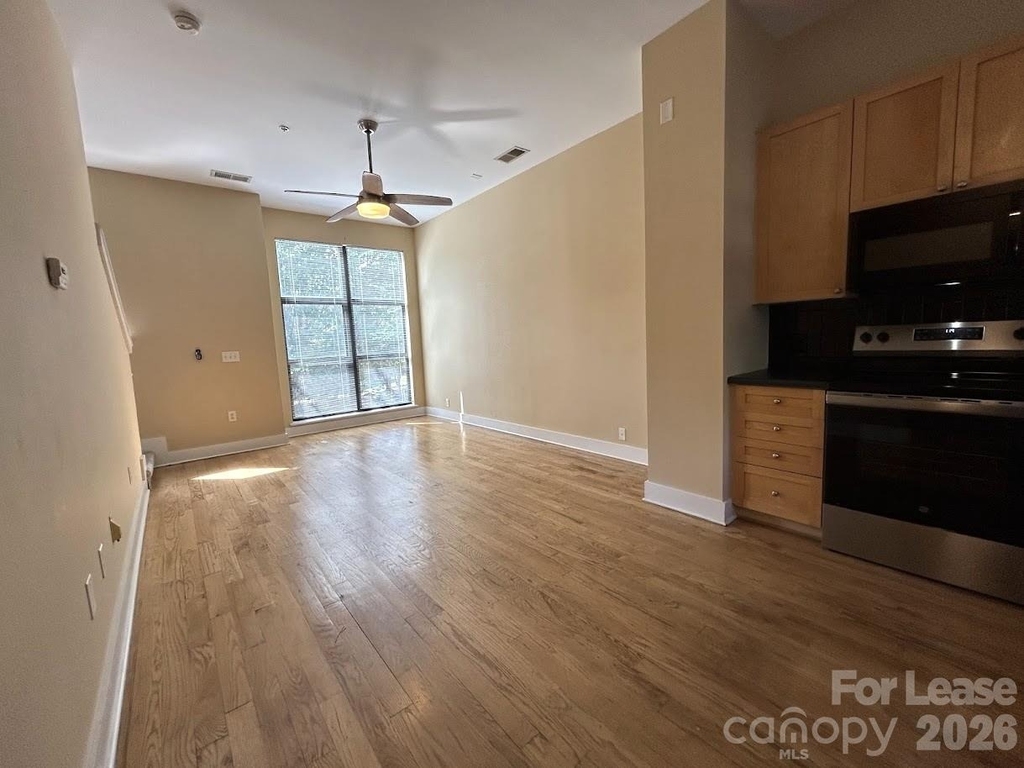 937 E 7th Street - Photo 15