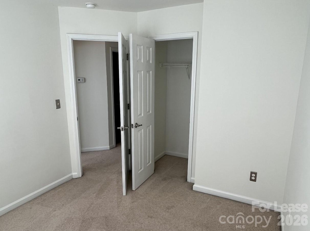 9956 Kings Parade Boulevard - Photo 17