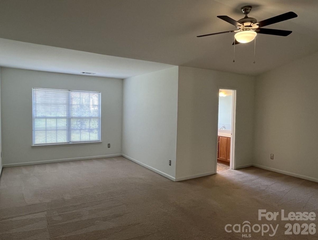 9956 Kings Parade Boulevard - Photo 21