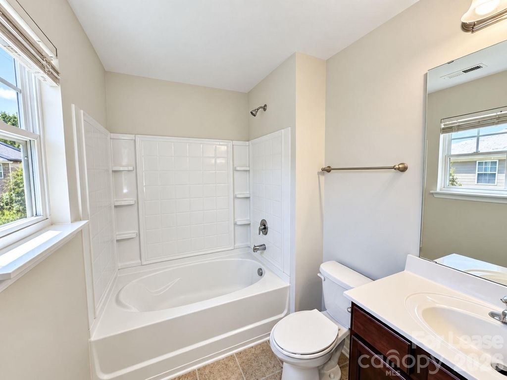 7431 Sienna Heights Place - Photo 10