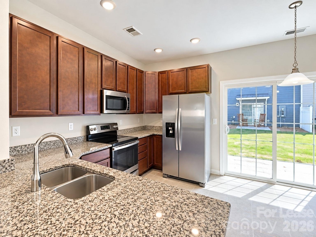 7431 Sienna Heights Place - Photo 4