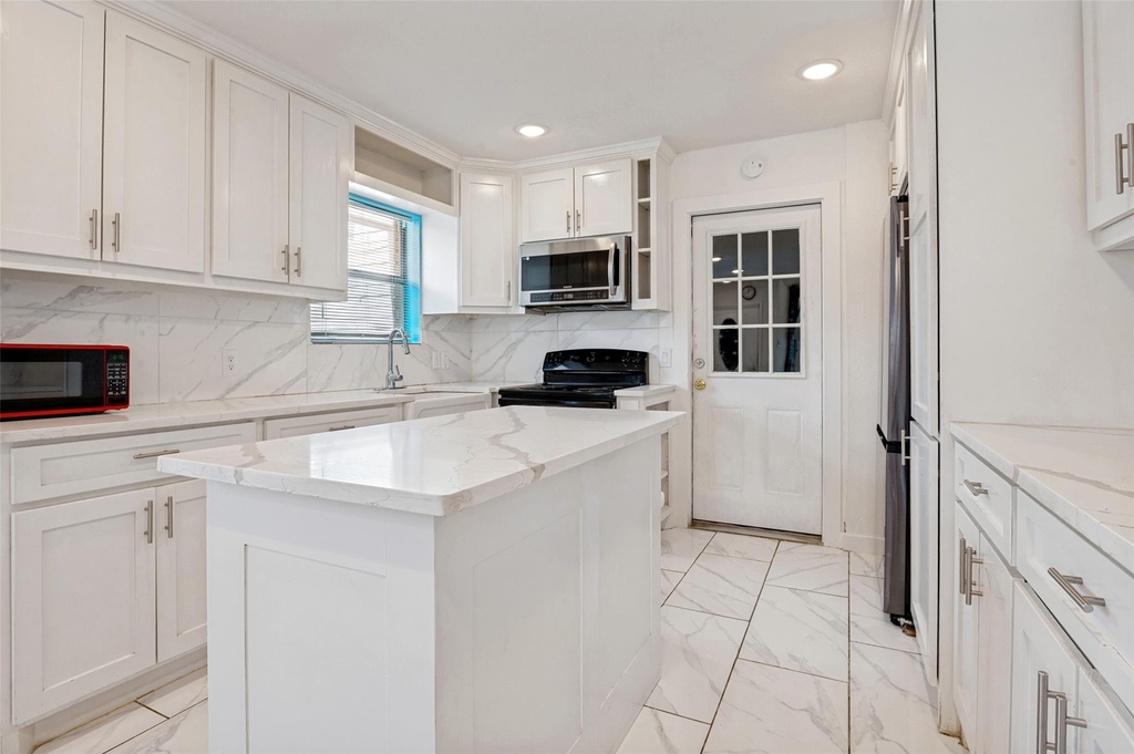 4108 Sunday Hill Drive - Photo 4
