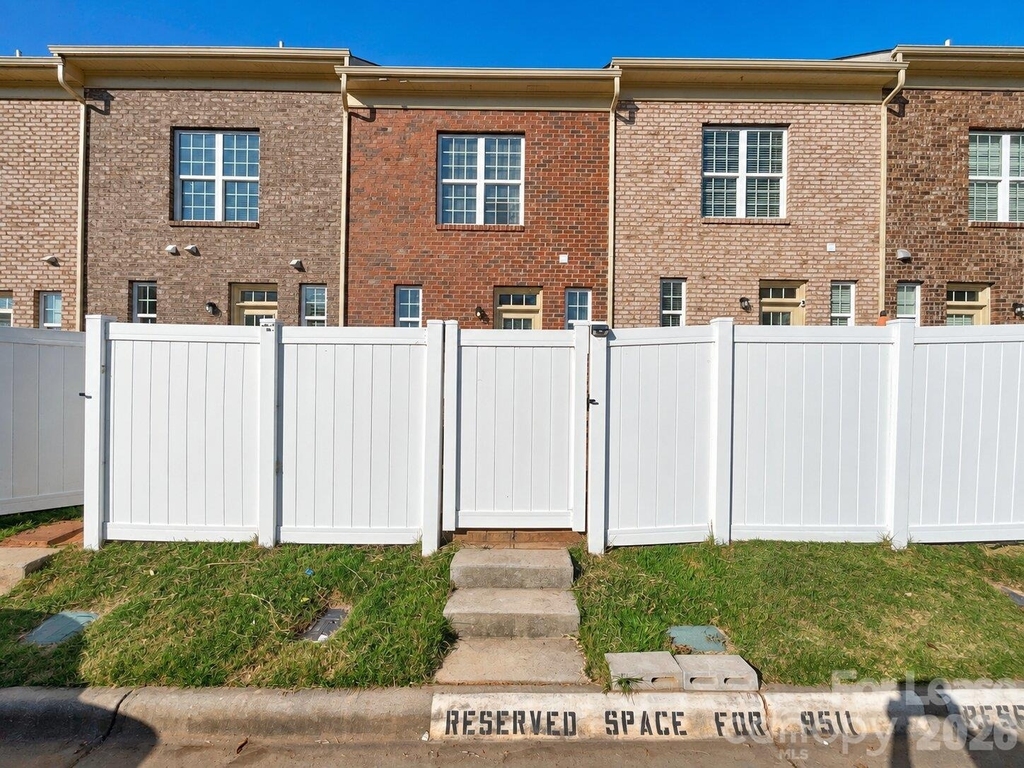 9511 Longstone Lane - Photo 13
