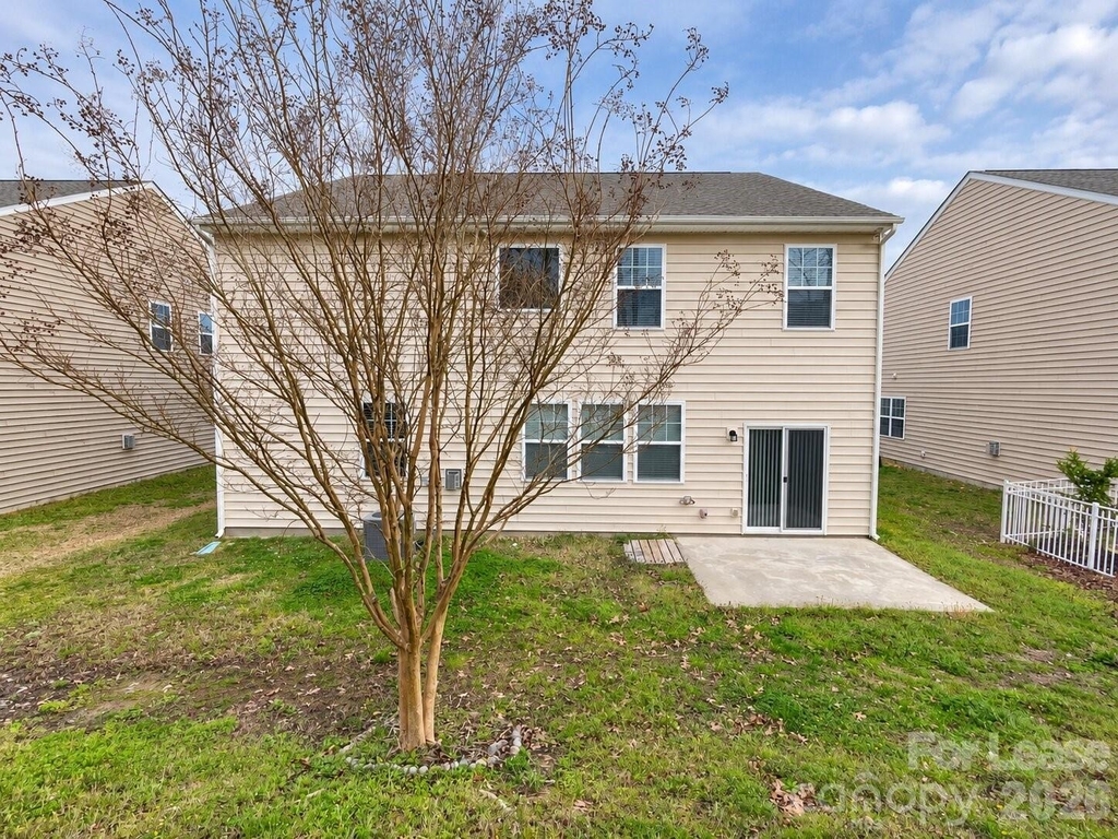 1109 Wainscott Drive - Photo 29