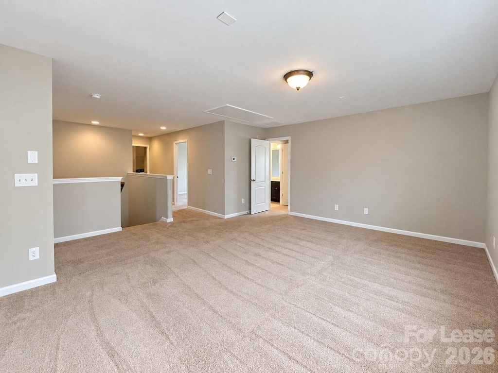 1109 Wainscott Drive - Photo 13