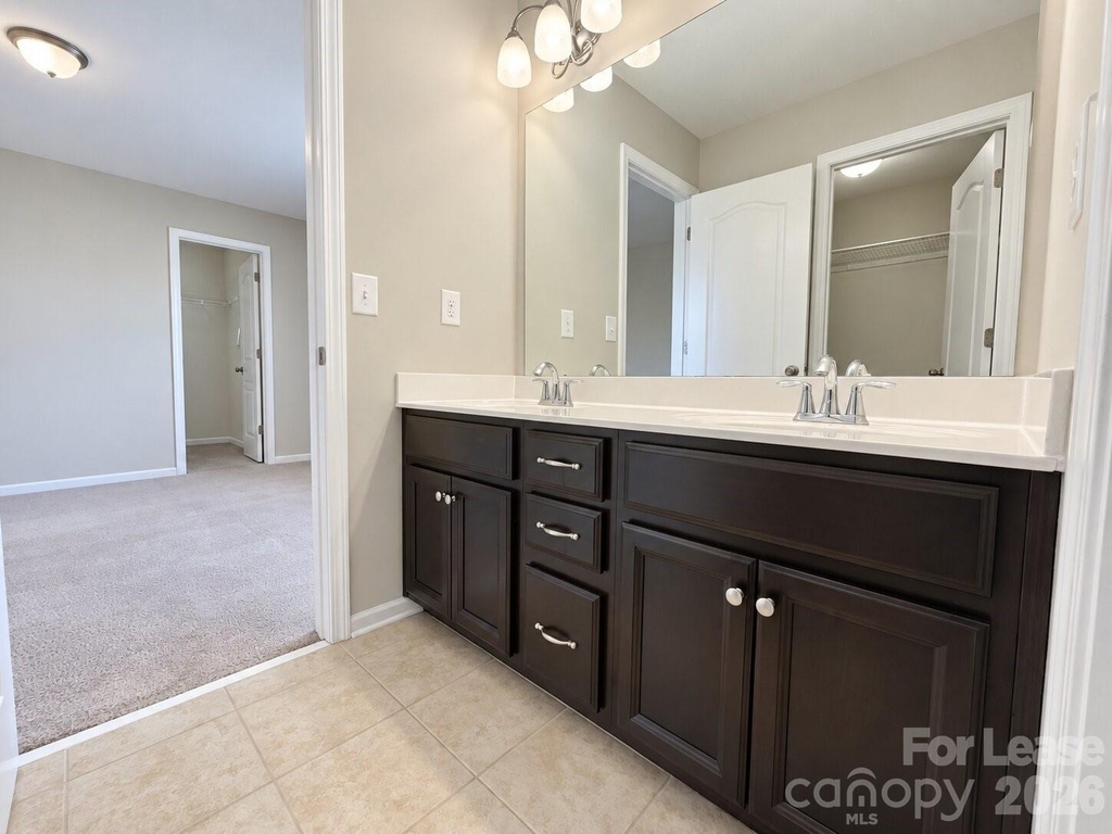 1109 Wainscott Drive - Photo 16