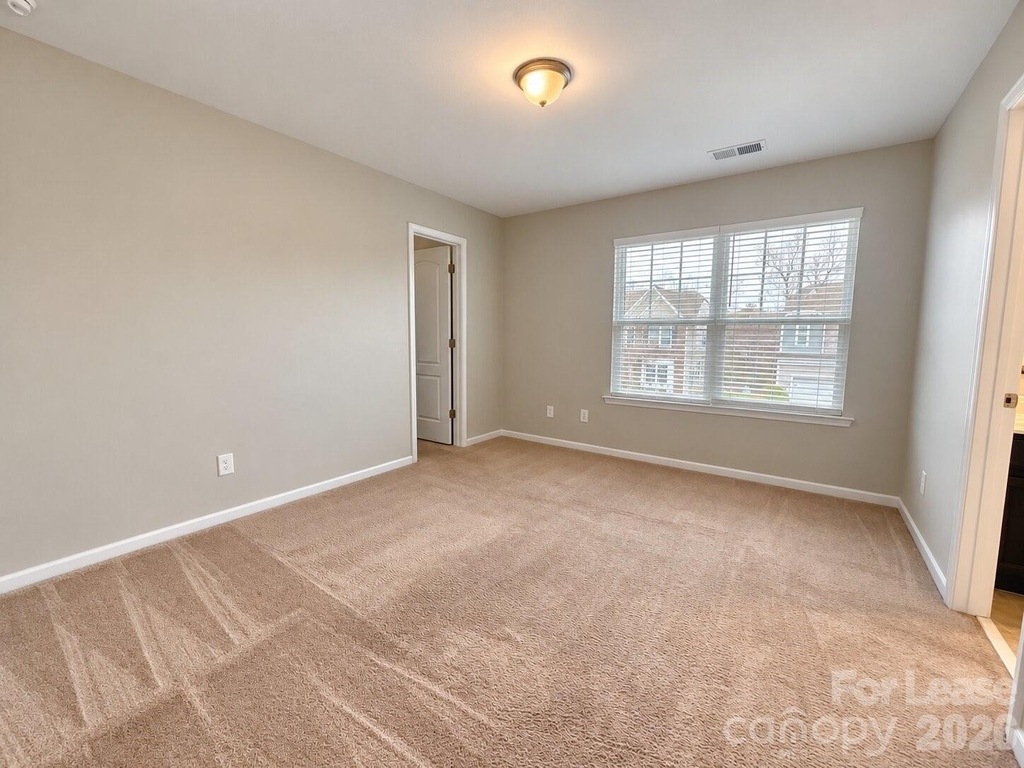 1109 Wainscott Drive - Photo 25