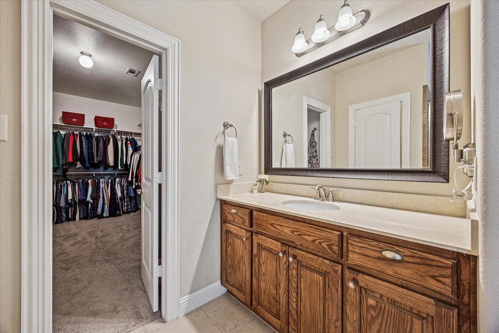 10225 Blackberry Street - Photo 18