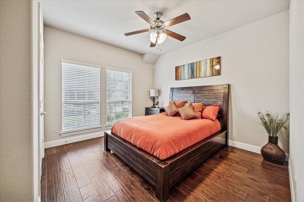 10225 Blackberry Street - Photo 15