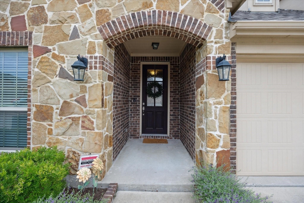 10225 Blackberry Street - Photo 2