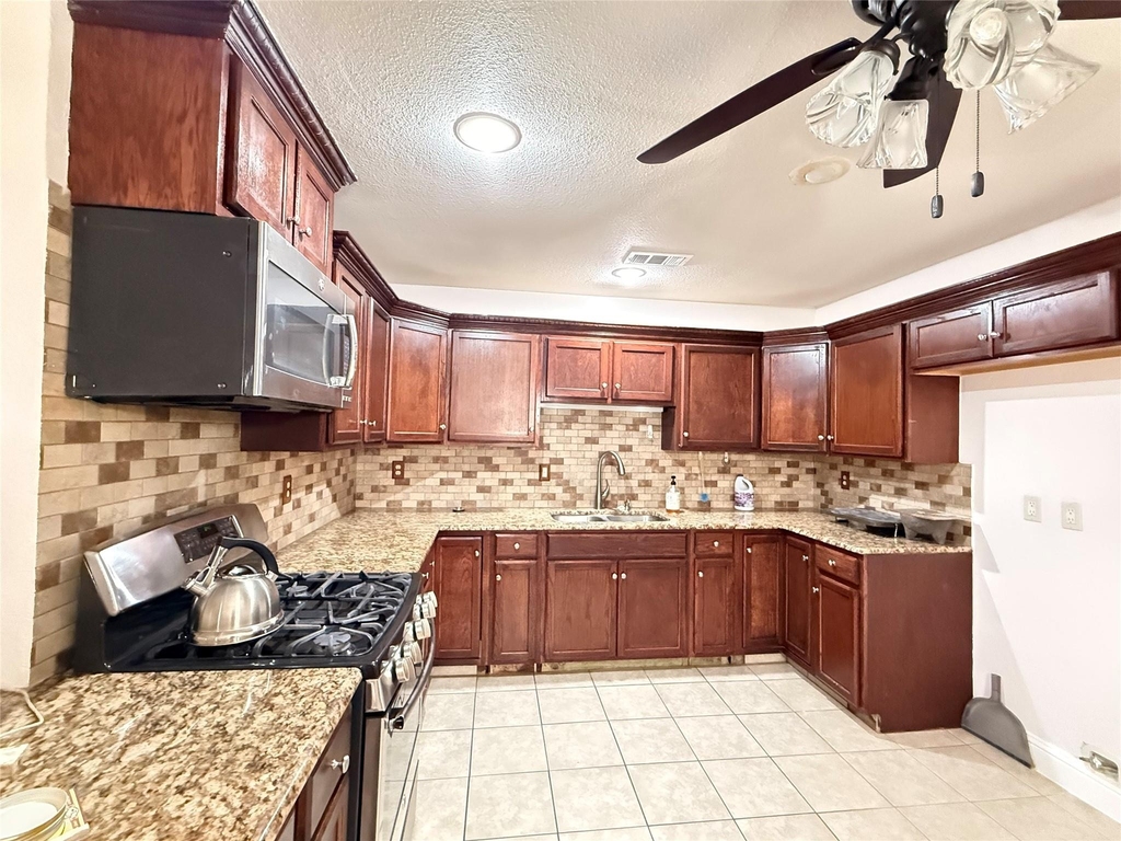 681 Surf Street - Photo 5