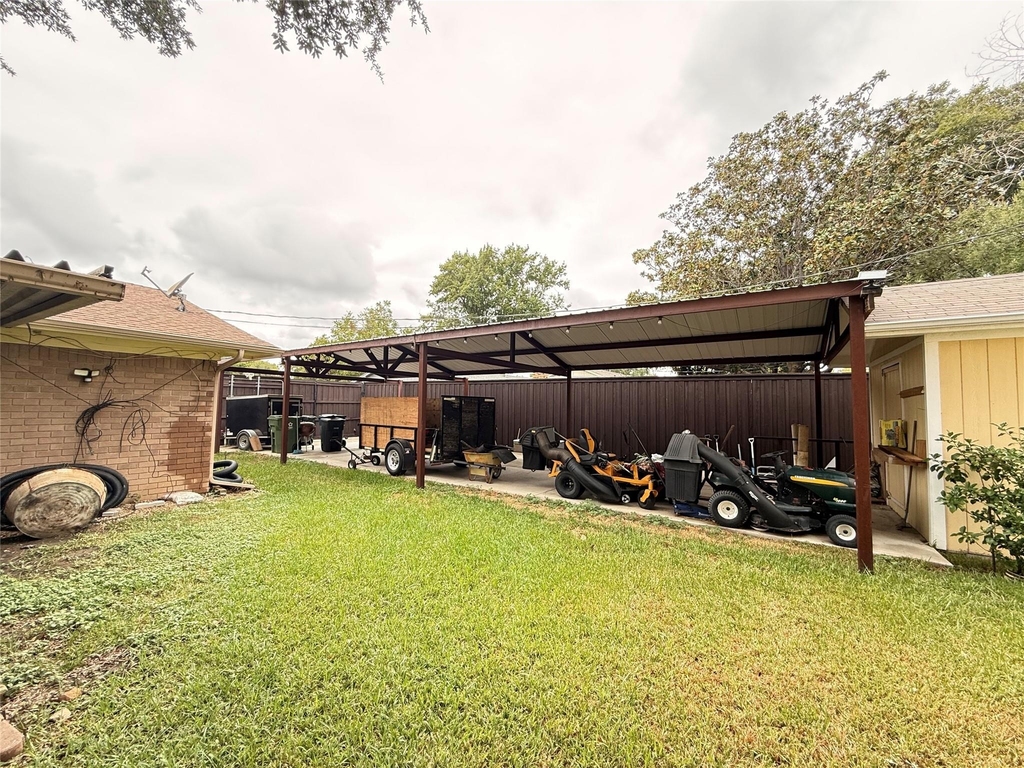 681 Surf Street - Photo 15