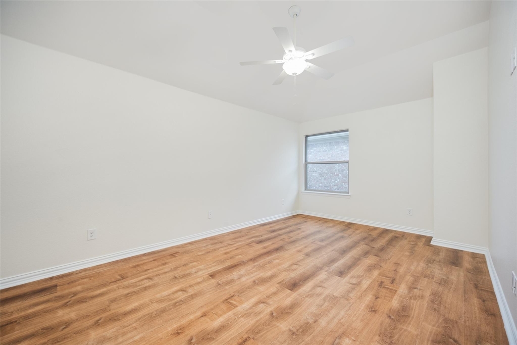 342 Manchester Drive - Photo 13