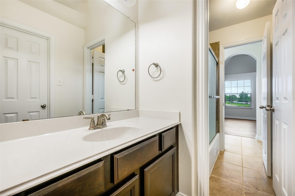 342 Manchester Drive - Photo 32