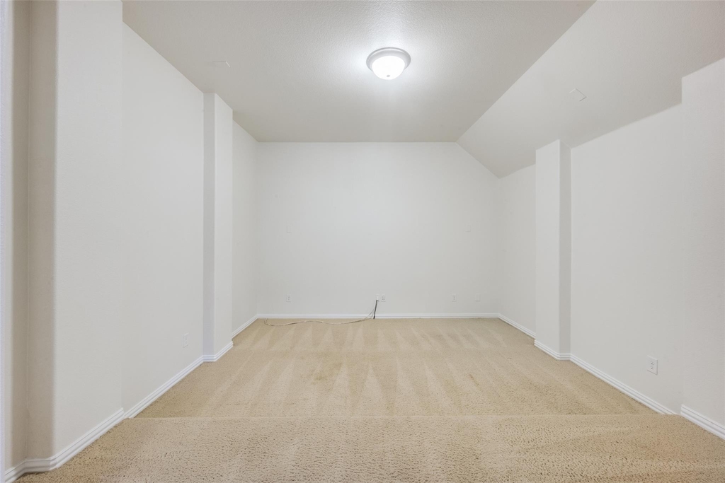 342 Manchester Drive - Photo 27