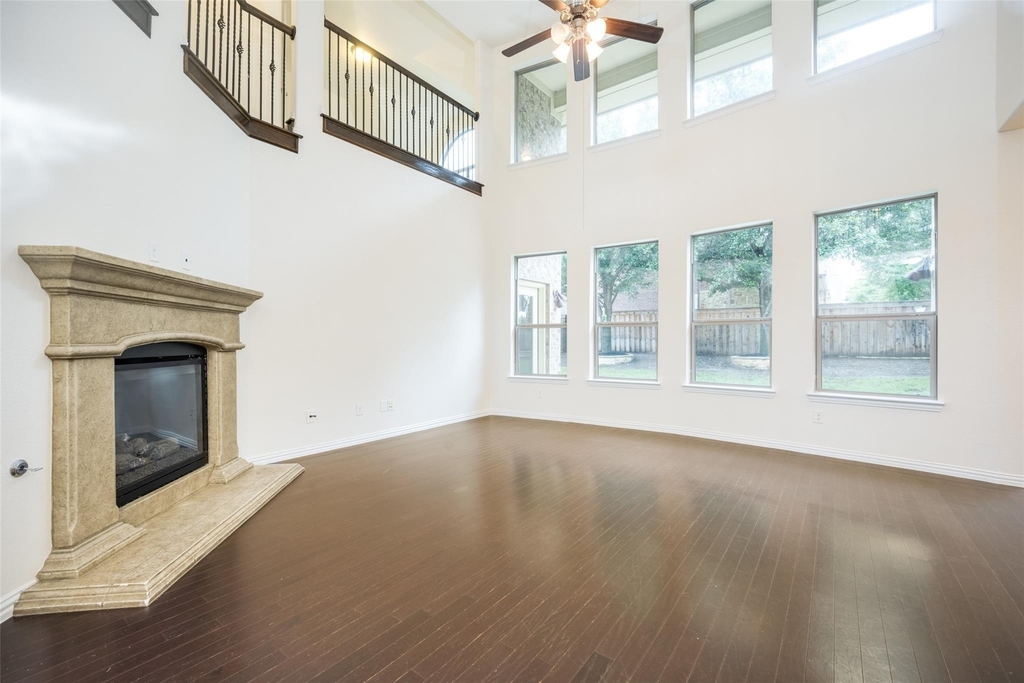 342 Manchester Drive - Photo 6