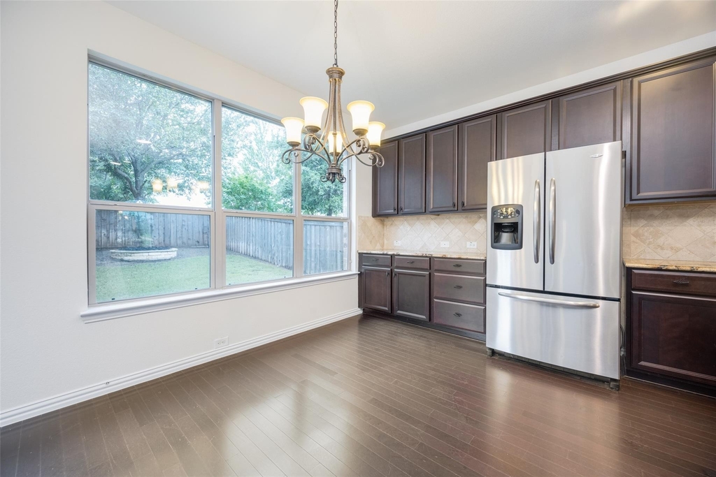 342 Manchester Drive - Photo 8