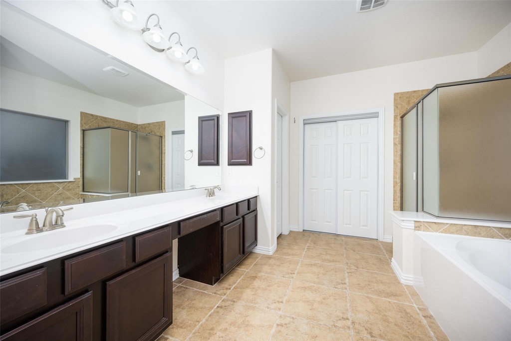 342 Manchester Drive - Photo 16