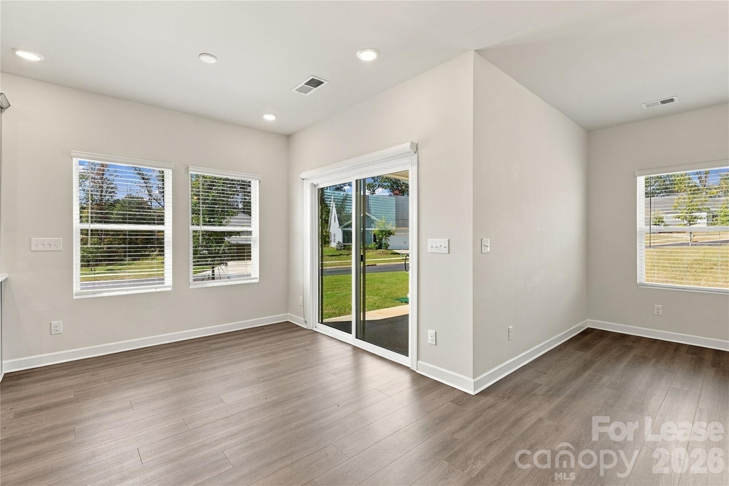 1003 Alicante Avenue - Photo 7