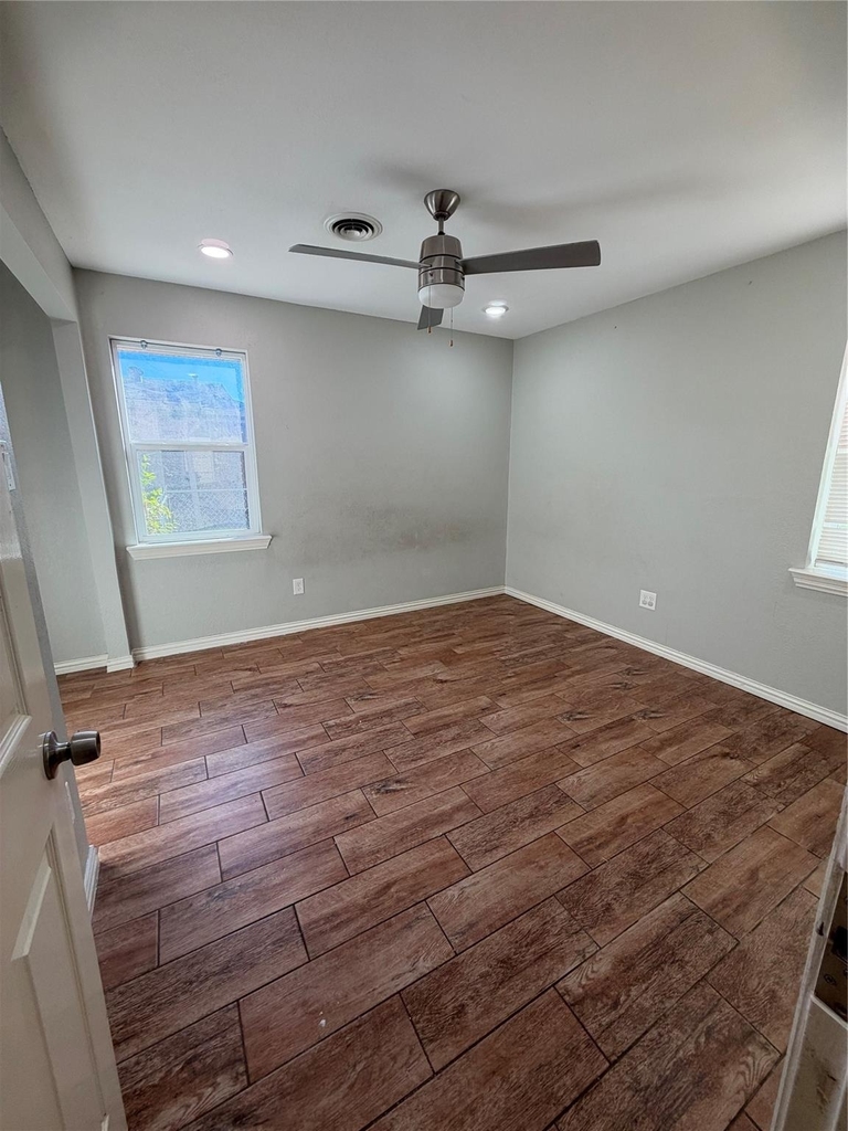 1608 Edgemont Drive - Photo 10