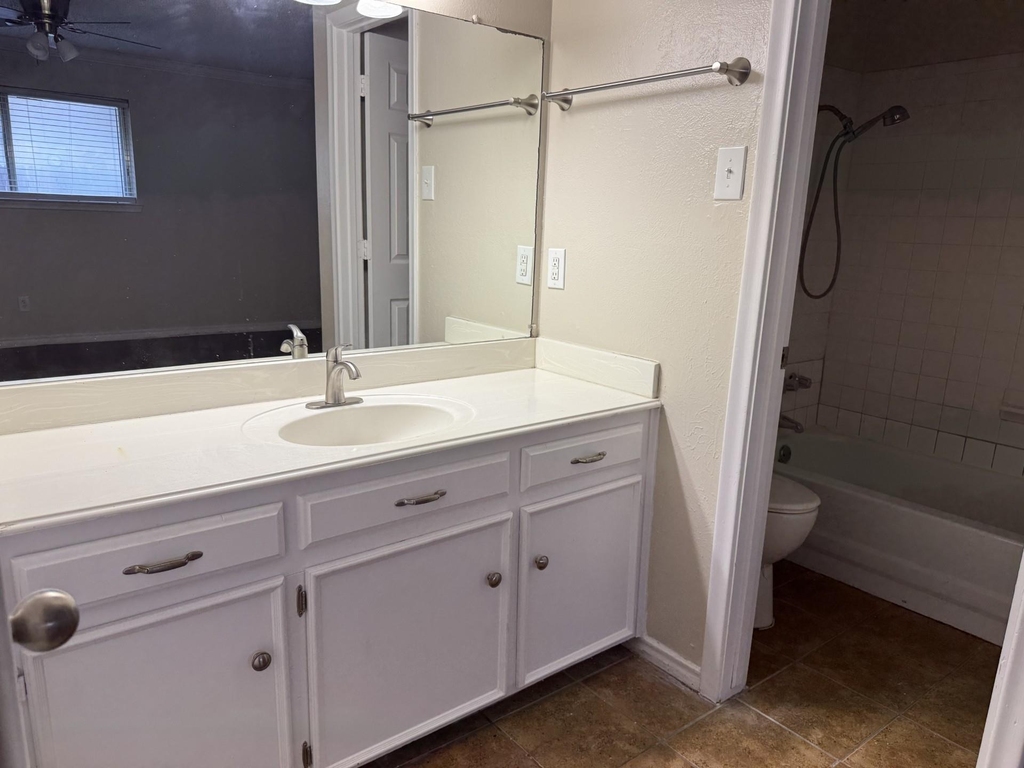 705 Kingsbridge Drive - Photo 19