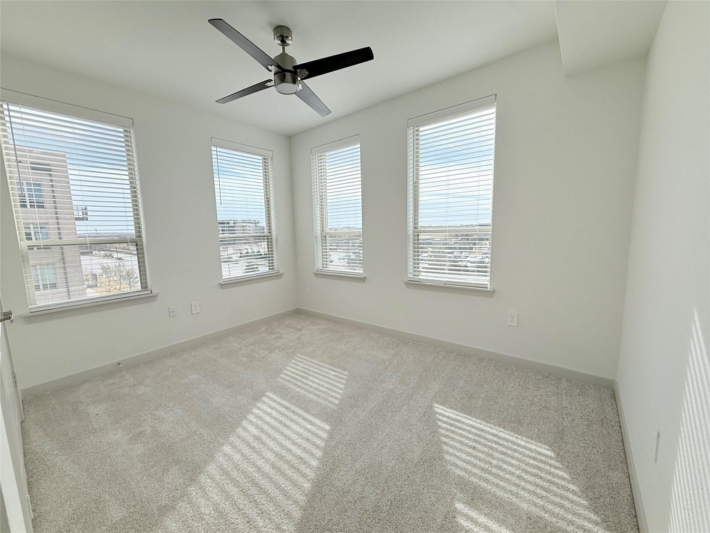 3900 Pga Parkway - Photo 4