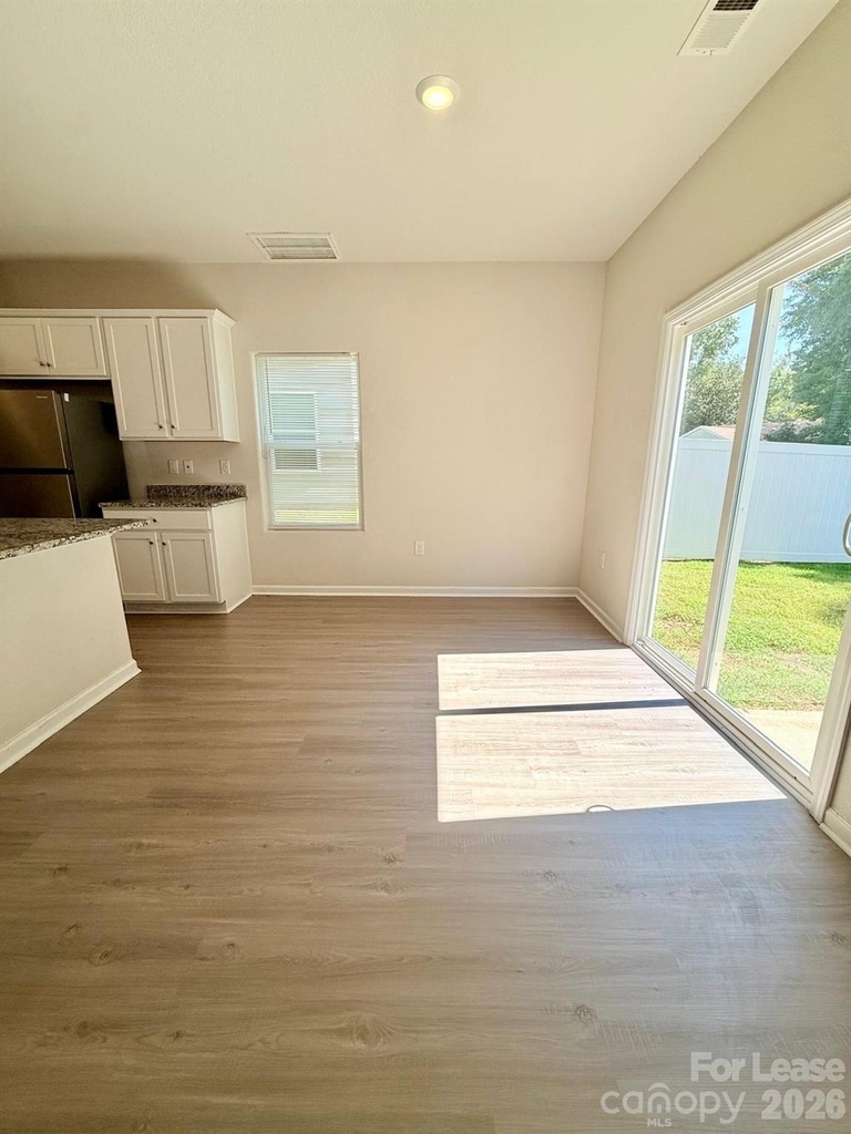 6200 Lowe Lane - Photo 8