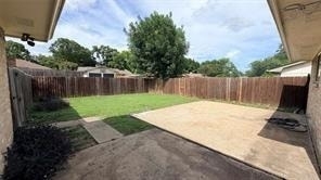 1521 Leicester Street - Photo 33