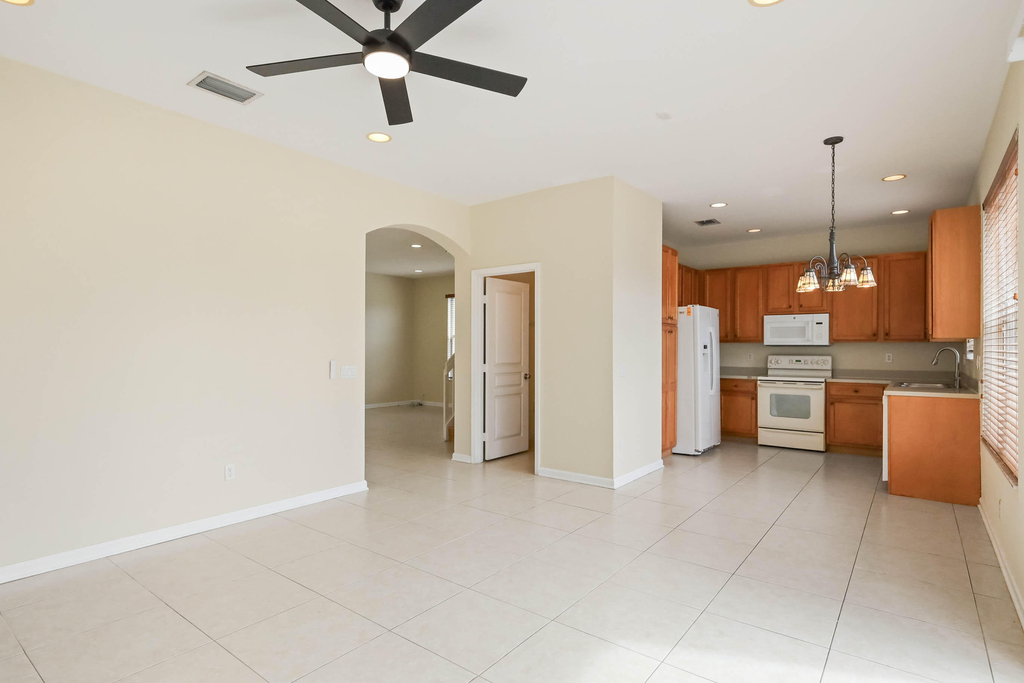 5404 Sunseeker Boulevard - Photo 7