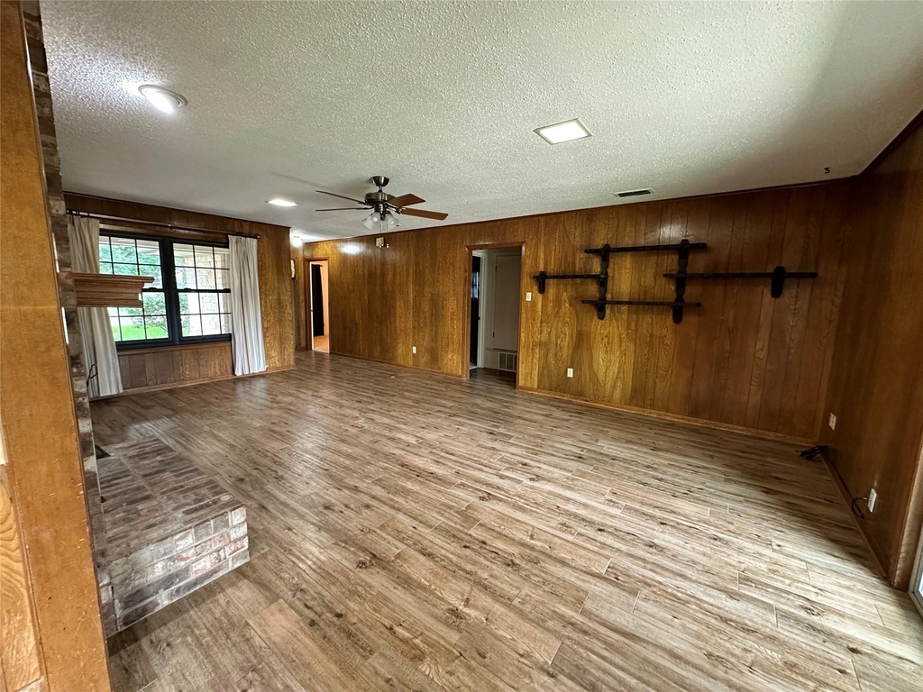 120 W Drane Avenue - Photo 9