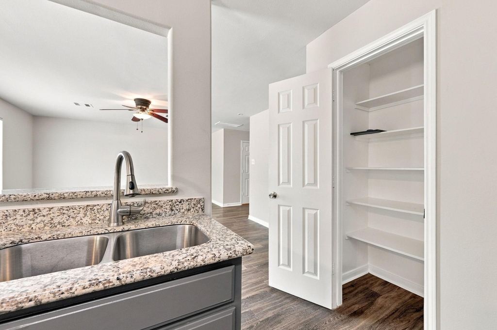 6811 Waterlilly View Lane - Photo 7