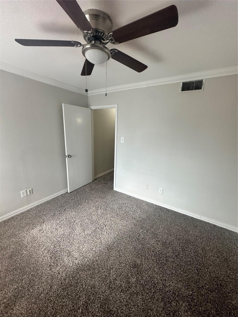 2268 Colony Court - Photo 12