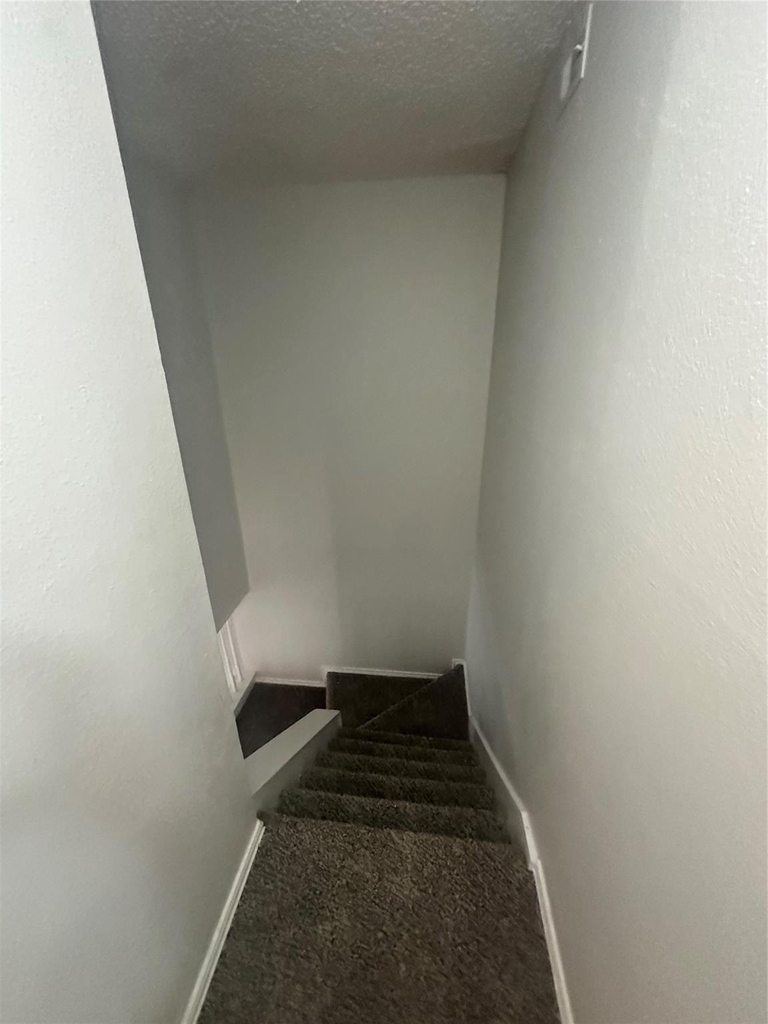 2268 Colony Court - Photo 9