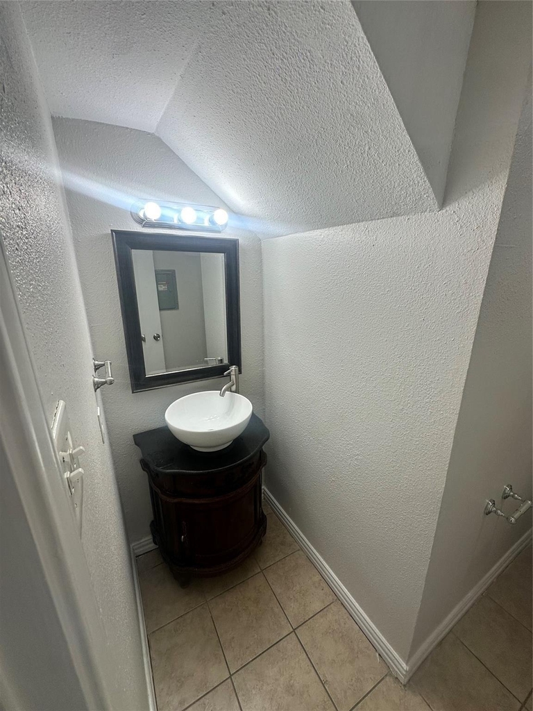 2268 Colony Court - Photo 7