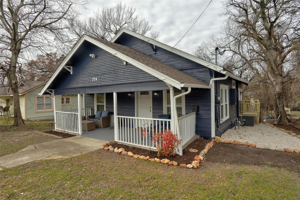 324 S Kentucky Street - Photo 1