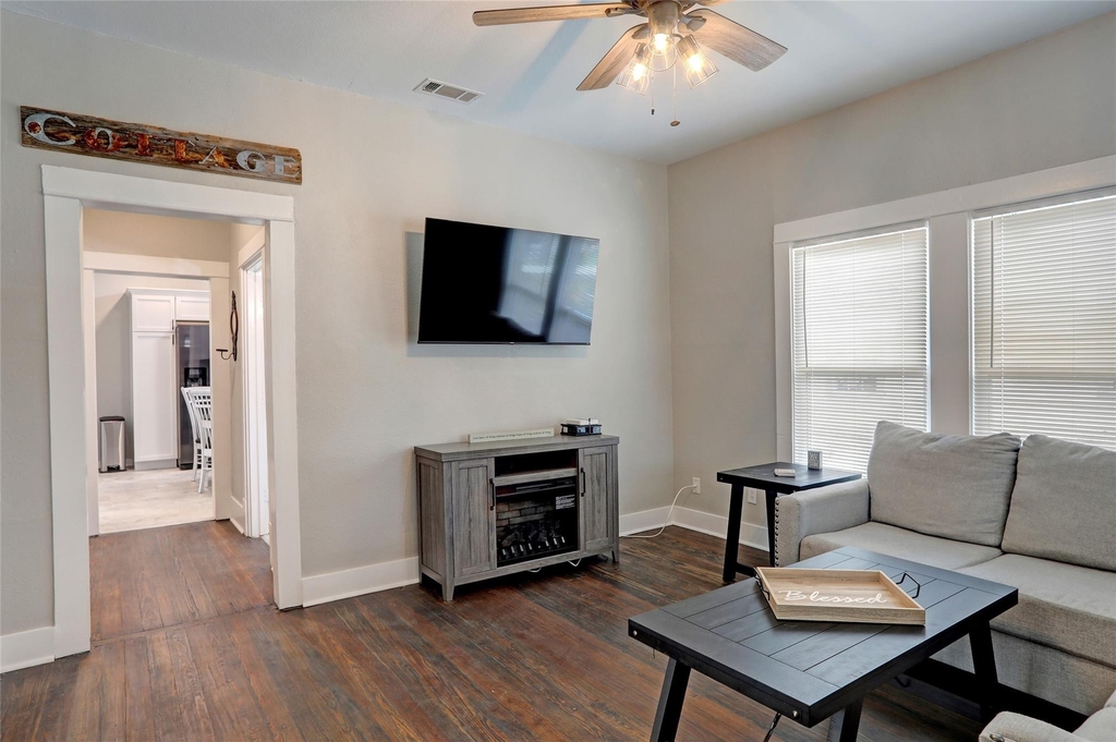 324 S Kentucky Street - Photo 4