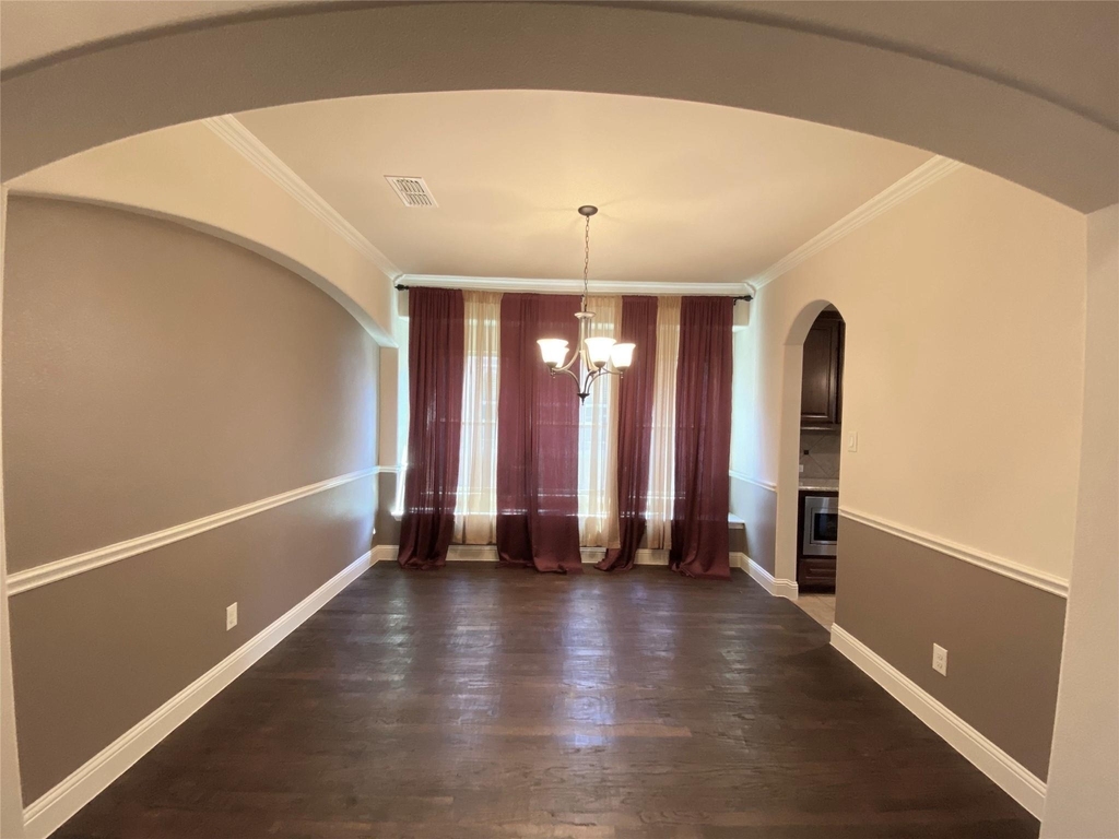 3901 Jeanette Lane - Photo 2