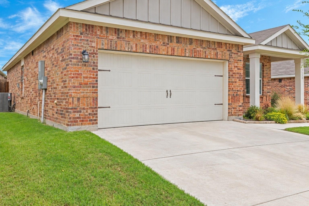 5332 Northfield Drive - Photo 3