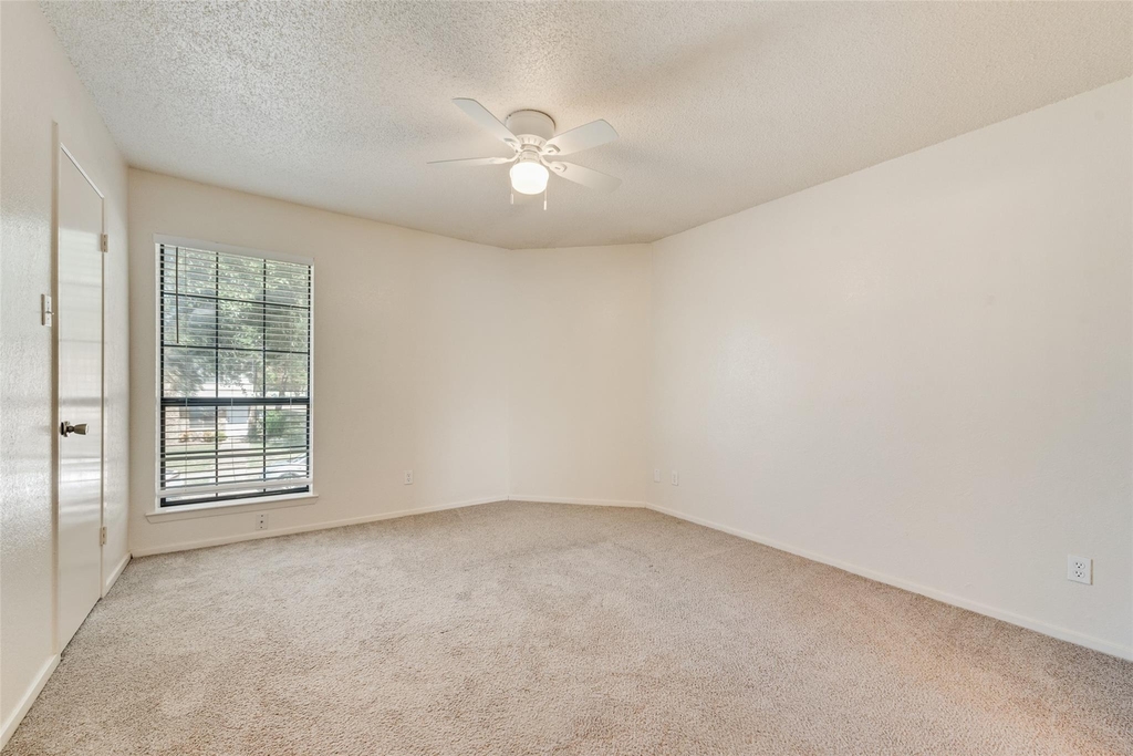 2826 Wimbledon Court - Photo 12