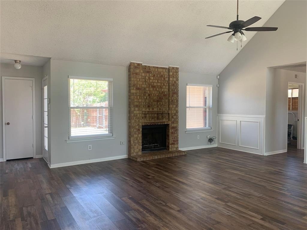 2766 Claremont Drive - Photo 2