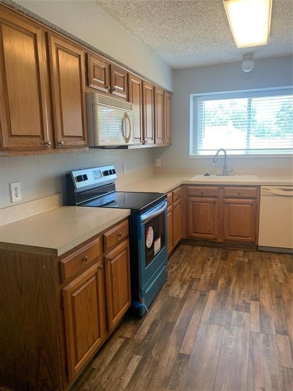 2766 Claremont Drive - Photo 4
