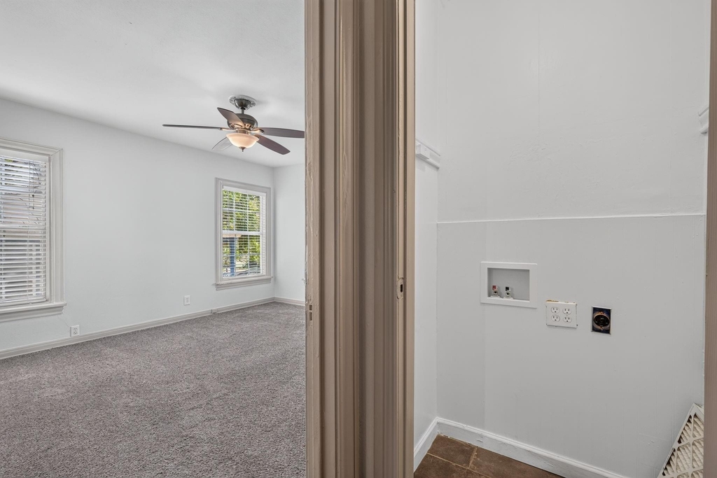 3824 Collinwood Avenue - Photo 11