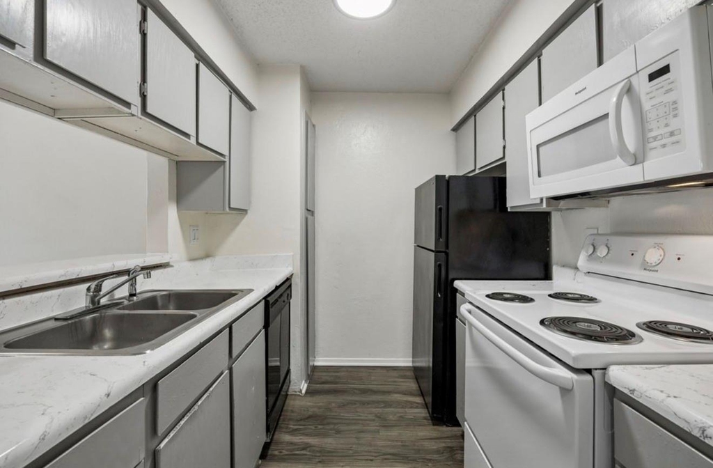 6050 Melody Lane - Photo 2