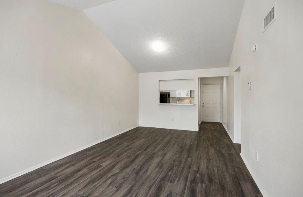 6050 Melody Lane - Photo 6