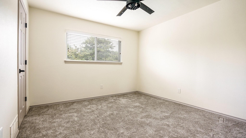 2616 Ellis Court - Photo 24